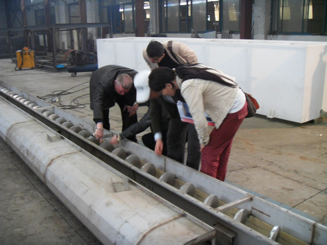 客戶(hù)現(xiàn)場(chǎng)驗(yàn)收設(shè)備螺旋輸送機(jī)