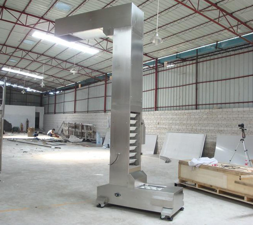 奧創Z型翻斗提升機展示